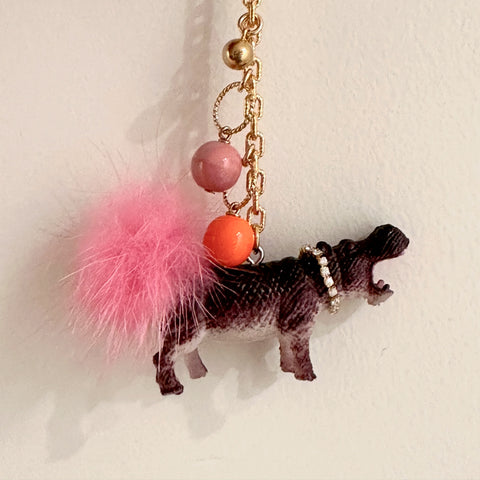 stylish hippo bag charm - VERKOCHT