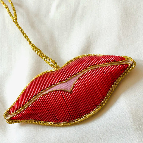 lips charm