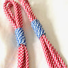 charm in rood en blauw